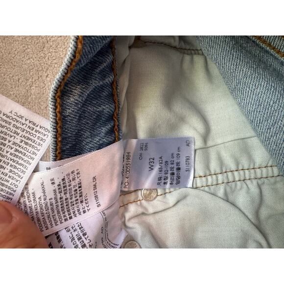 Levi’s 501 raw hem high rise denim shorts size 32 - Picture 10 of 10